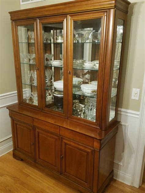 are china cabinets out of style 2016